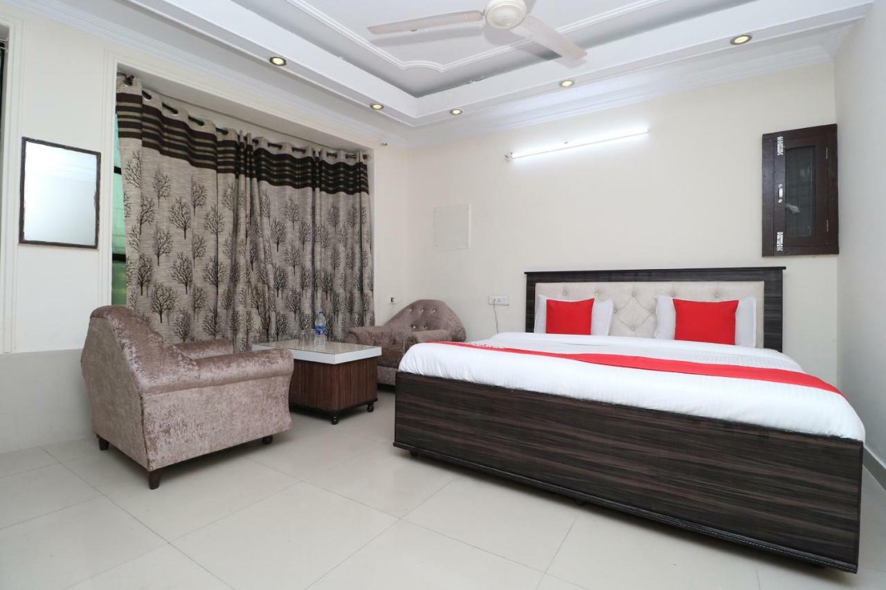 Oyo 37721 Hotel Kings Pathankot Exterior photo